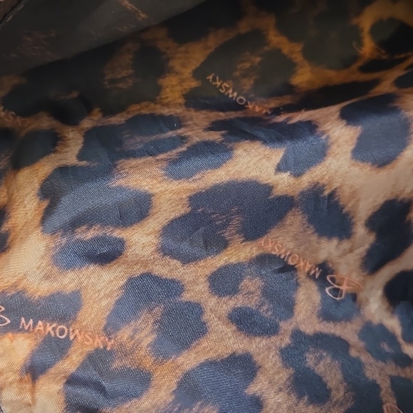 B. Makowsky Black Leather Shoulder Bag With Animal Print Lining - Picture 12 of 14